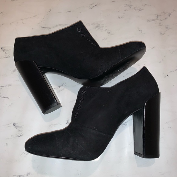 Tory Burch Shoes - Tory Burch Round Toe Suede Black Booties Heels